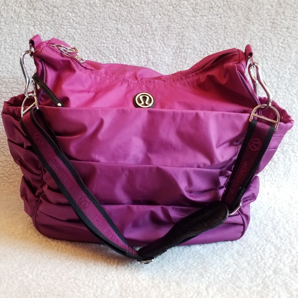 Lululemon Arabesque Bag in Ombre Magenta